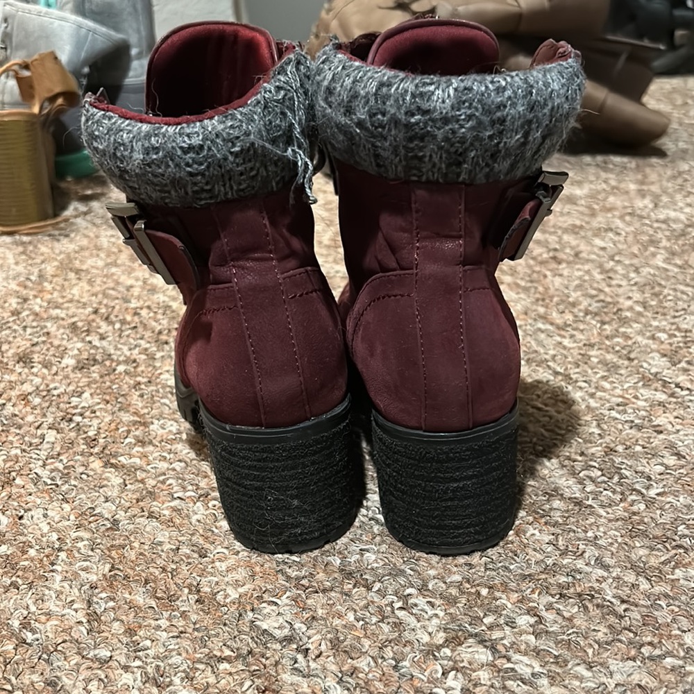 Boots - Picture 4 of 4